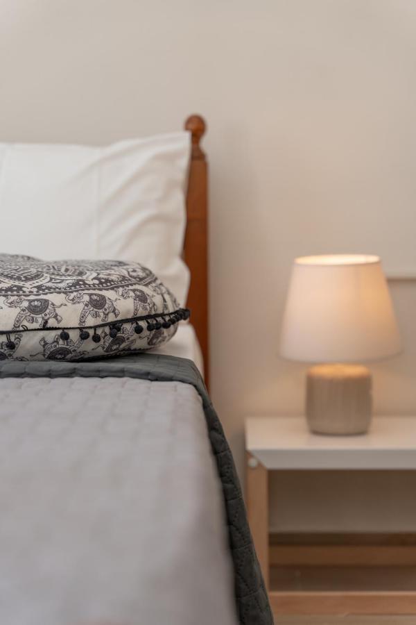 Studio 71!Charming Flat In Chania Hriszí Aktí Haniá Kültér fotó