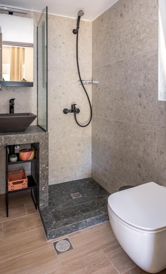 Studio 71!Charming Flat In Chania Hriszí Aktí Haniá Kültér fotó